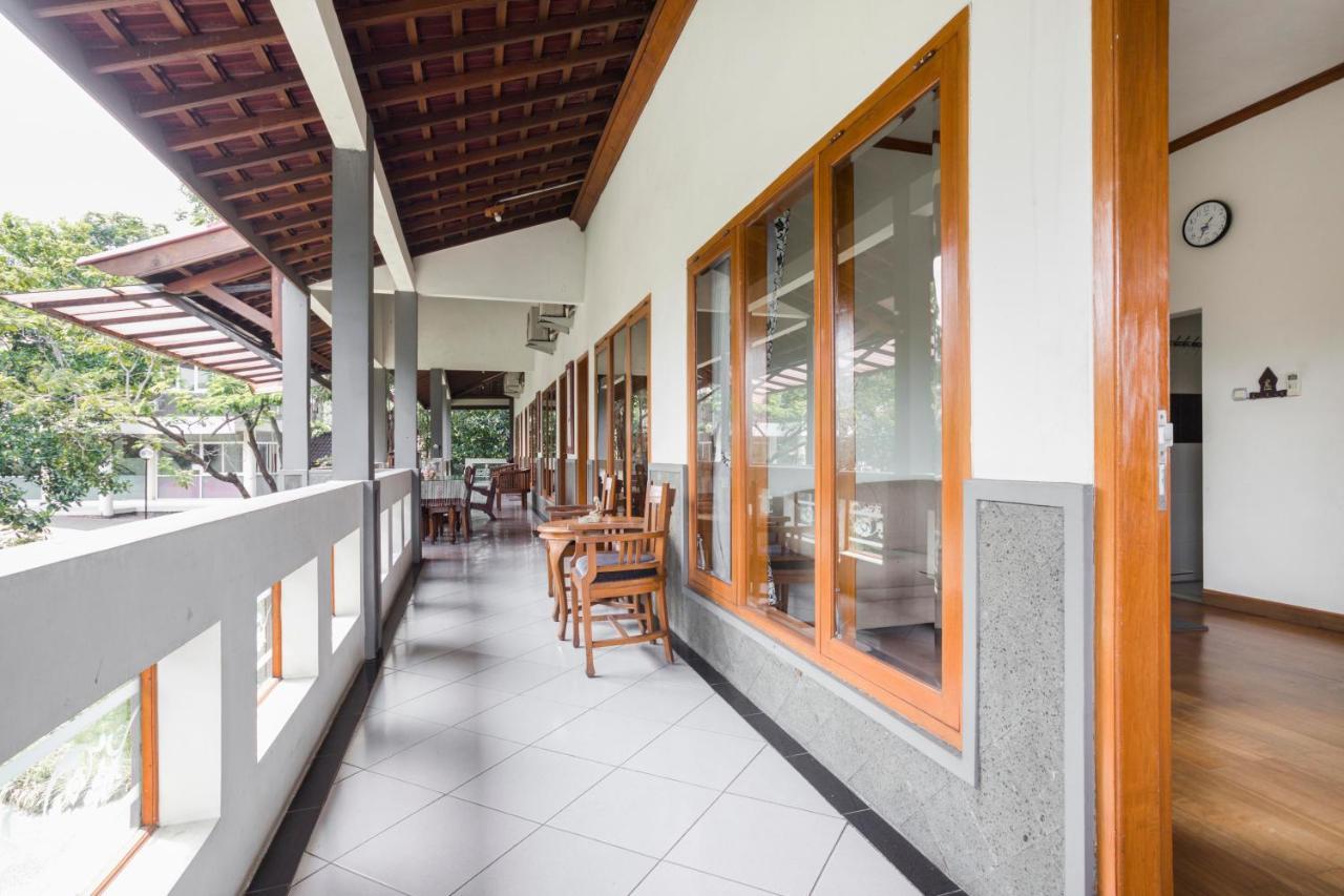 Reddoorz Plus @ Purwodadi Pasuruan Exteriér fotografie